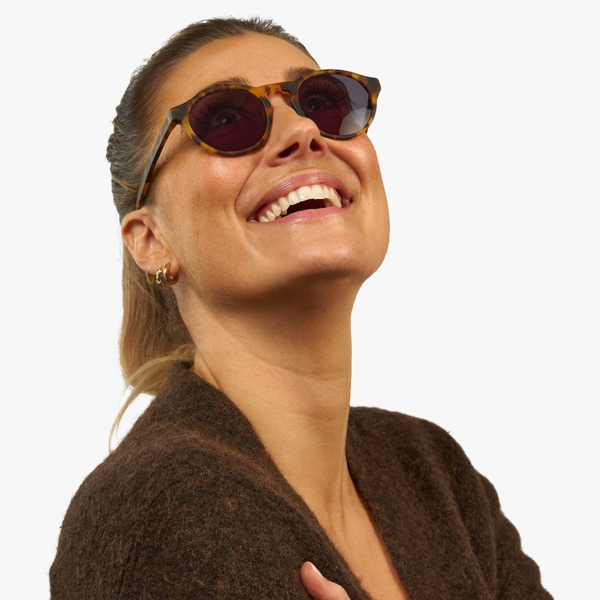 Luxreaders stylish Trondheim Light Turtle Sunglasses. Made from Acetate in a Round shape.
