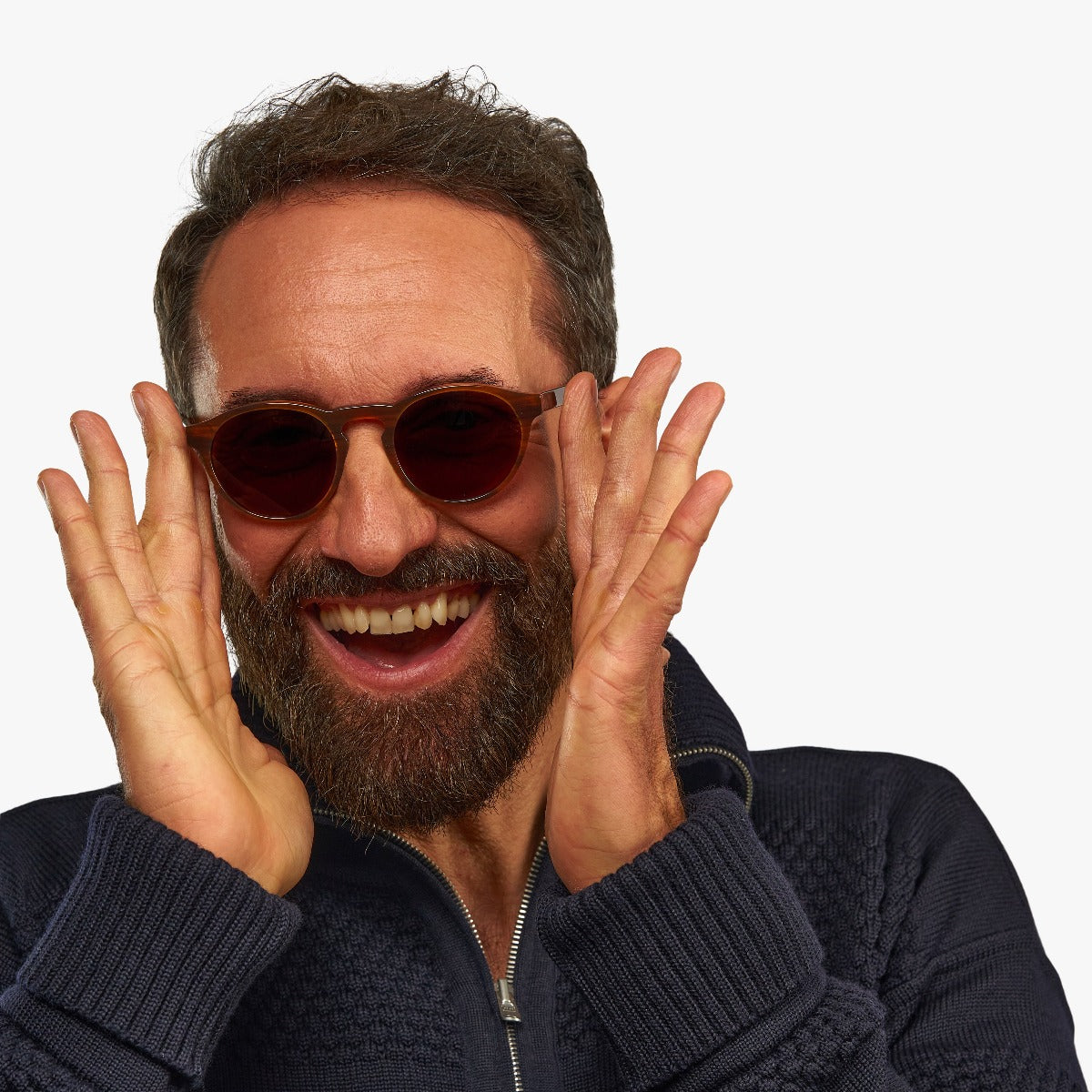 Morgan_ShinyWalnut_Men_Sun_Pic.jpg?v=1758619995&width=1200