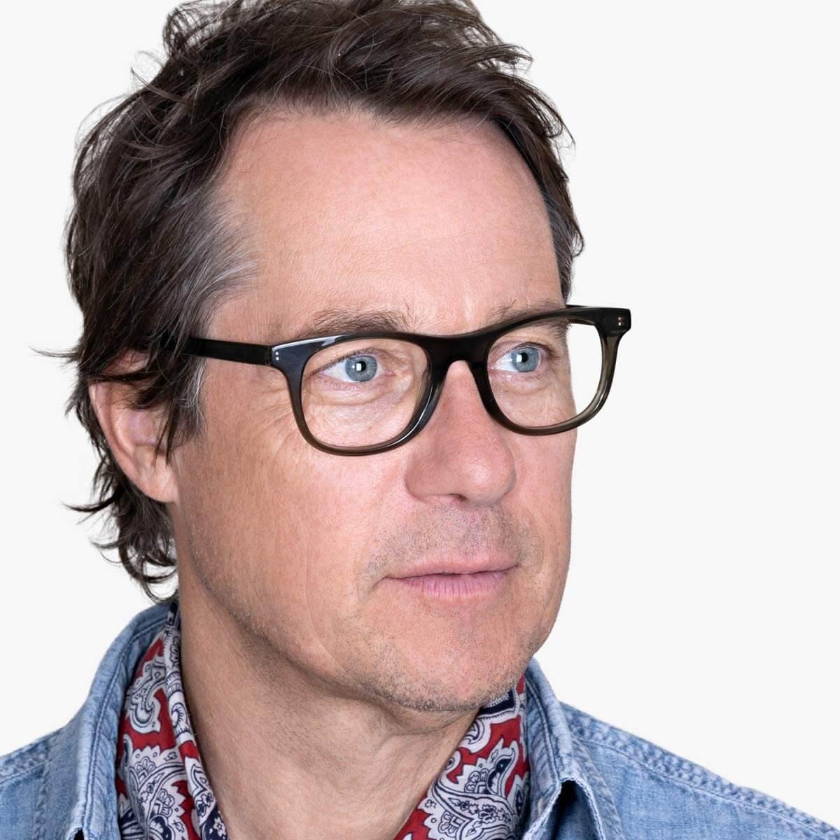 Luxreaders stylish Malmö Shiny Olive Reading glasses. Made from Acetate in a Square shape.