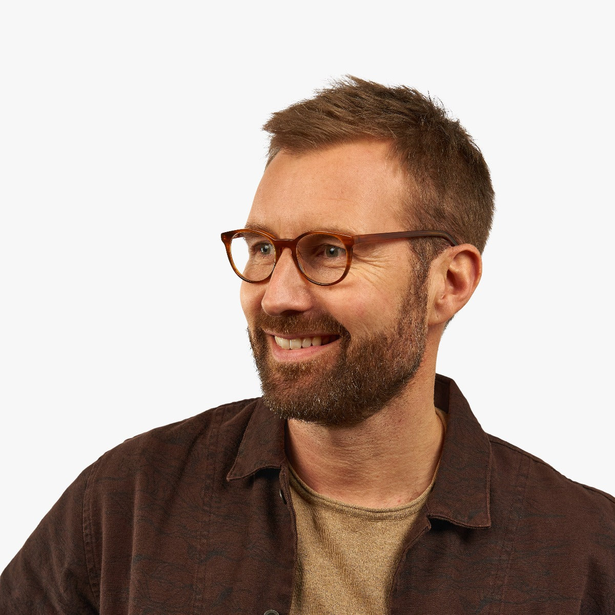 Person wearing Men's Örebro Shiny Walnut glasses