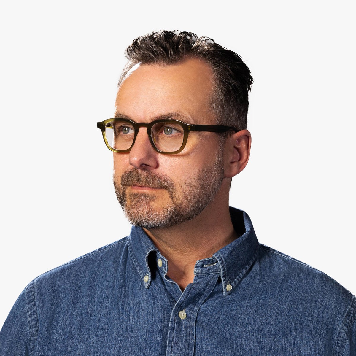 mens-reykjavik-shiny-olive_reading-glasses_male-model-1.jpg?v=1771428702&width=1200