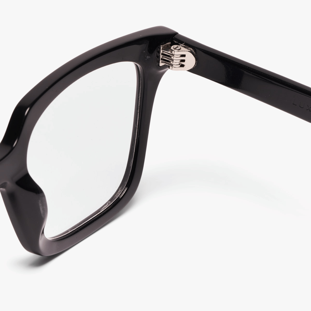 Close-up of Tisvilde Black glasses with a glossy black frame