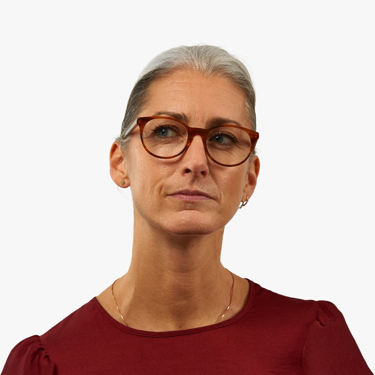Person wearing Women's Örebro Shiny Walnut glasses